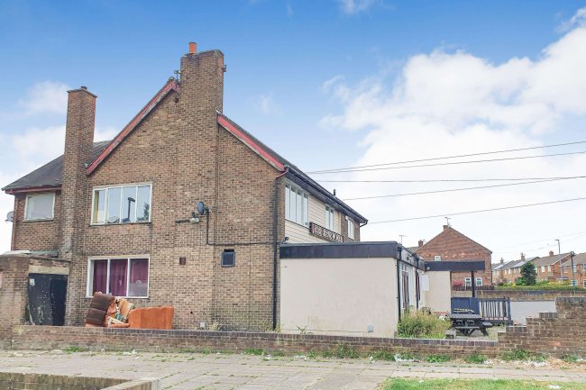 The Former Hemsworth Public House, Highfield Road, Hemsworth, West Yorkshire WF9 4EB 2