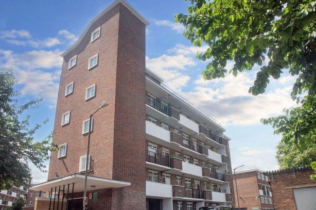 Flat 14 Morgan House, Patmore Estate, Nine Elms, London SW8 4JT 5