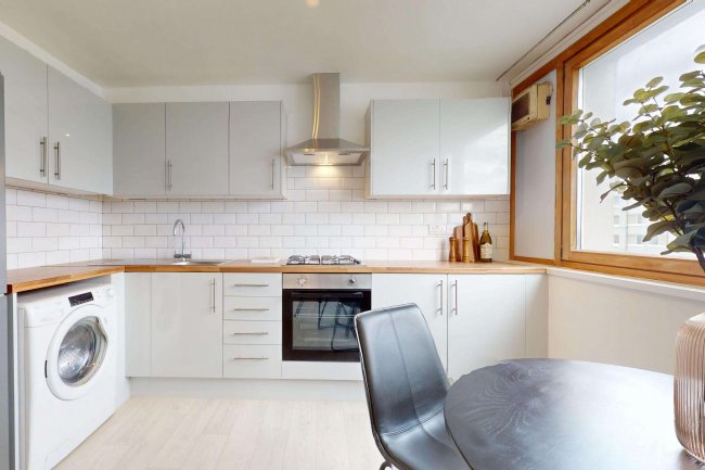 Flat 111, Lincoln Court, Bethune Road, London, Hackney, Greater London, N16 5EA 7