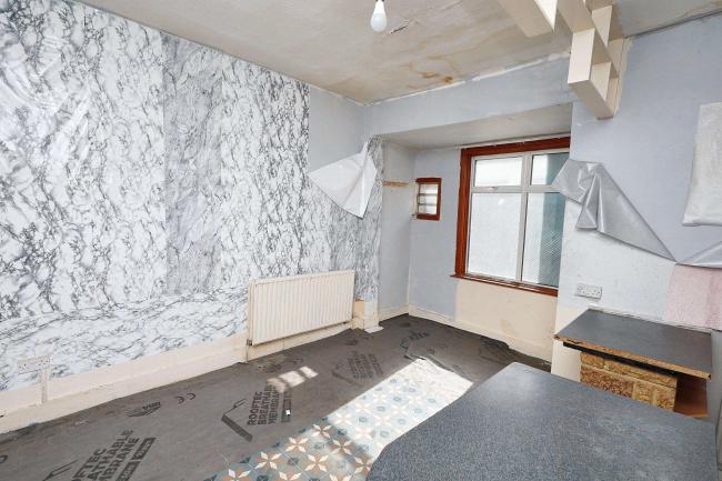 48 Lowbrook Road, Ilford, Essex, IG1 2HB 5