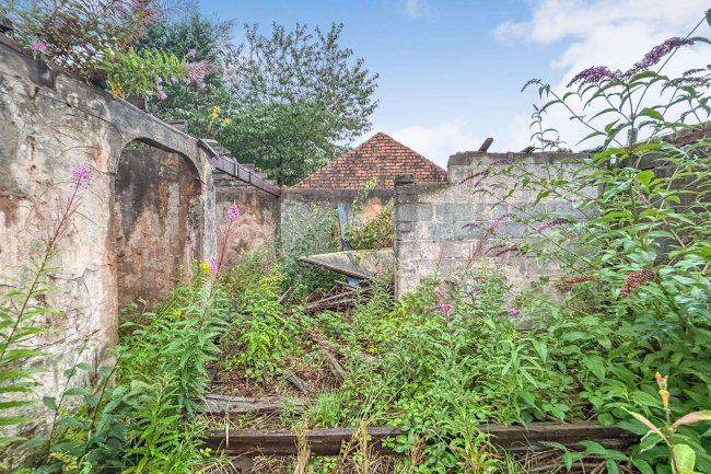 5 Heol Bryn Seion, Blaendulais, Neath, SA10 9HP 3