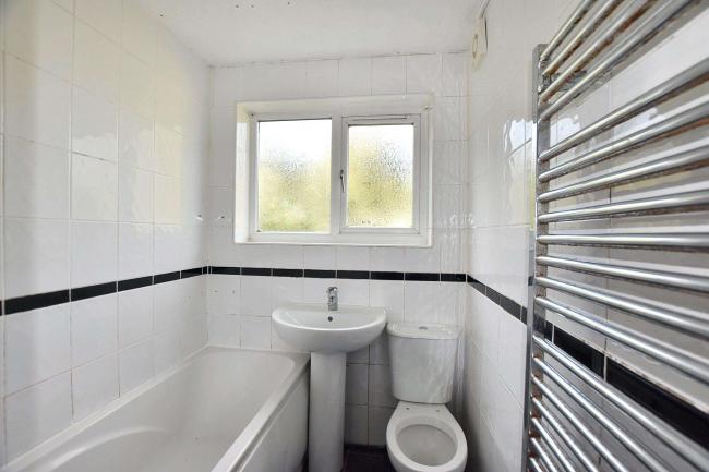 2 Upper Ruxley Cottages, Maidstone Road, Sidcup, DA14 5AP 8