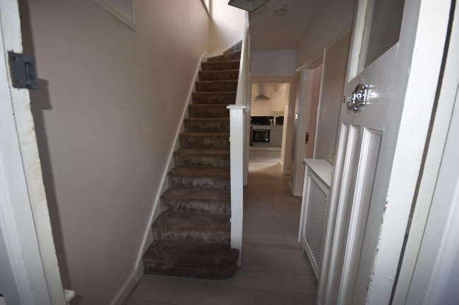 40 Bitterne Road West, Southampton, SO18 1AP 7