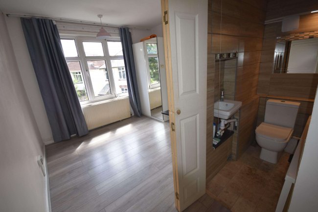 40 Bitterne Road West, Southampton, SO18 1AP 7