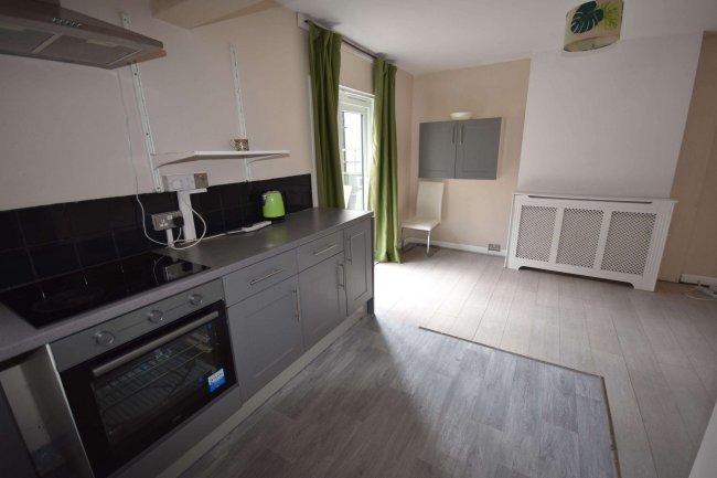 40 Bitterne Road West, Southampton, SO18 1AP 7