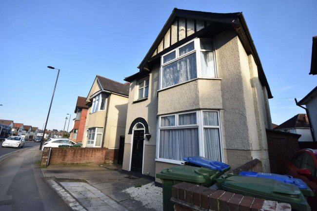 40 Bitterne Road West, Southampton, SO18 1AP 7