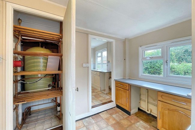 27 Lockwood Terrace, Gillingham, Dorset, SP8 4LQ 7