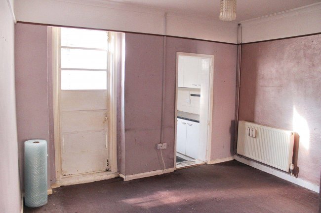 1 Lester Road, Chatham, Kent, ME4 5NP 4