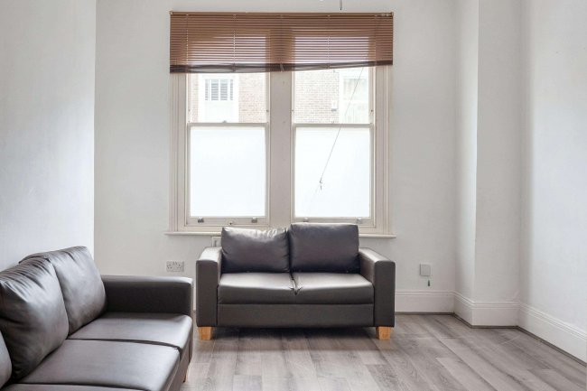 28 Elm Park, Brixton, London, SW2 2UB 10