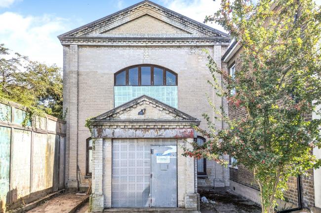 98 Dames Road, Forest Gate, London E7 0EB 5