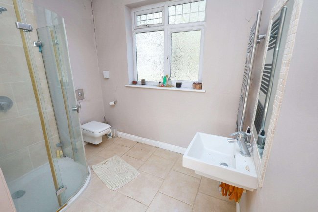 92 Elms Road, Harrow, HA3 6BT 2