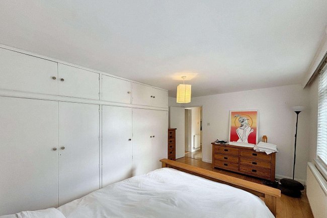 Flat 9, Philip Court, Hornsey Lane, London, N6 5LN 10