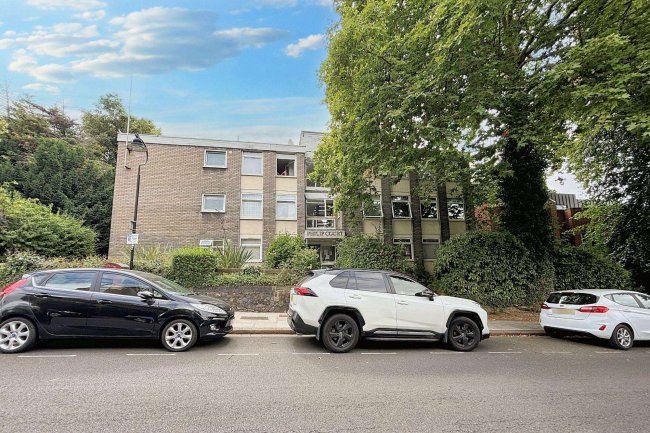 Flat 9, Philip Court, Hornsey Lane, London, N6 5LN 10