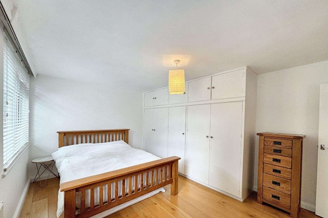 Flat 9, Philip Court, Hornsey Lane, London, N6 5LN 10