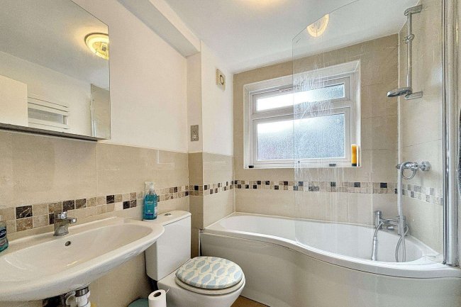 Flat 9, Philip Court, Hornsey Lane, London, N6 5LN 10