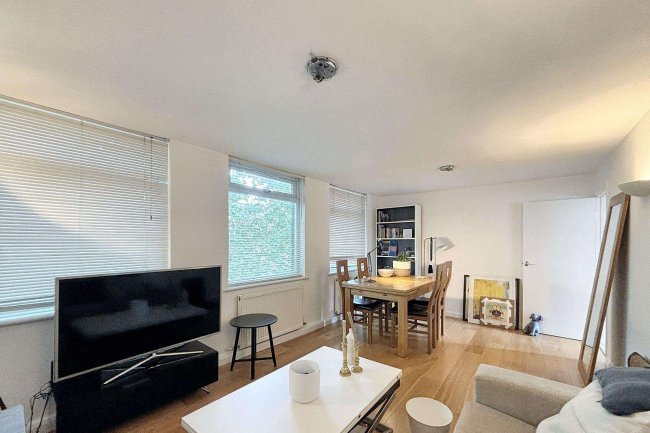 Flat 9, Philip Court, Hornsey Lane, London, N6 5LN 10