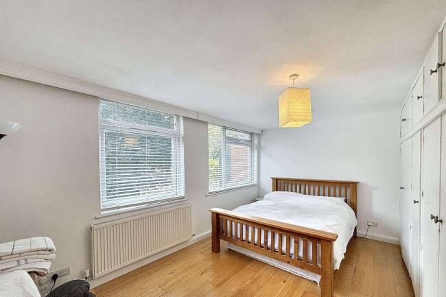Flat 9, Philip Court, Hornsey Lane, London, N6 5LN 10