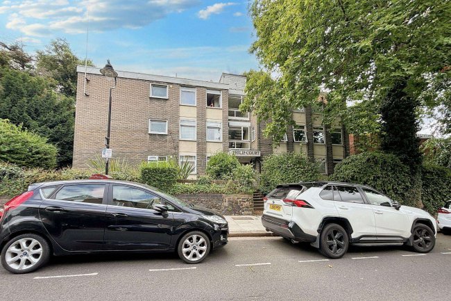 Flat 9, Philip Court, Hornsey Lane, London, N6 5LN 10