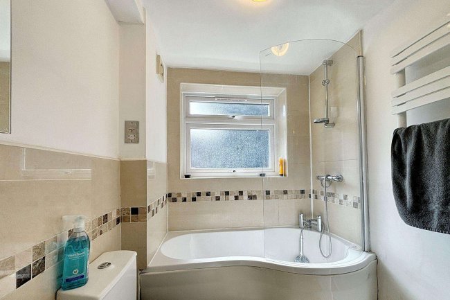 Flat 9, Philip Court, Hornsey Lane, London, N6 5LN 10