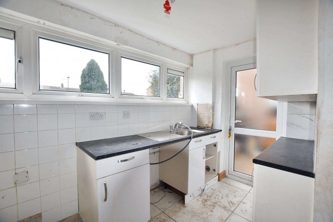 17 Ridley Road, Welling, Kent, DA16 3EE 1