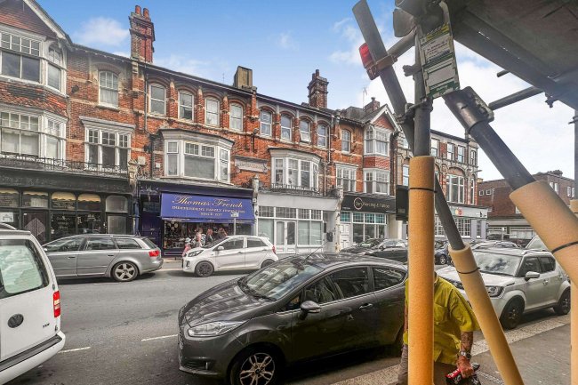 37 St. Leonards Road, Bexhill-on-Sea, East Sussex, TN40 1HP 10