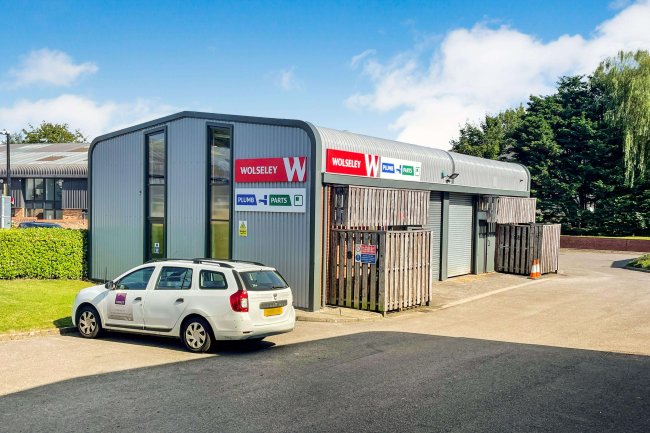 16 Farnham Business Centre, Dogflud Way, Farnham, GU9 7UP 8