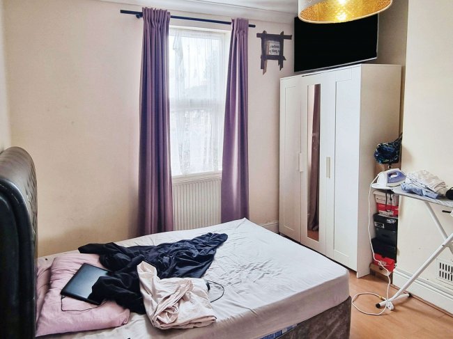 2B Brighton Avenue, Walthamstow, London E17 7NE 7