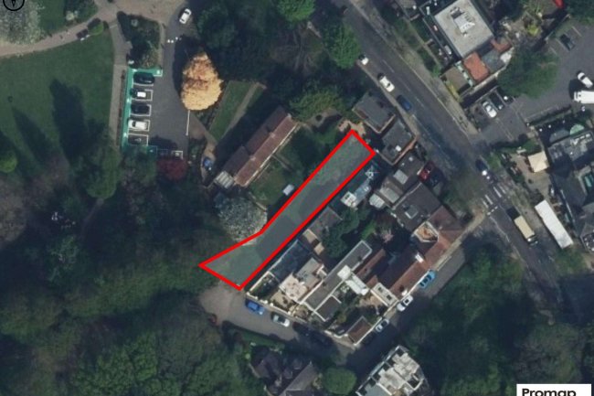 2-3 Heath Passage, Hampstead, London NW3 7HB 4