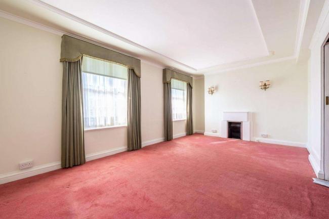 22 Old Manor Court, Abbey Road, London NW8 0AR 2