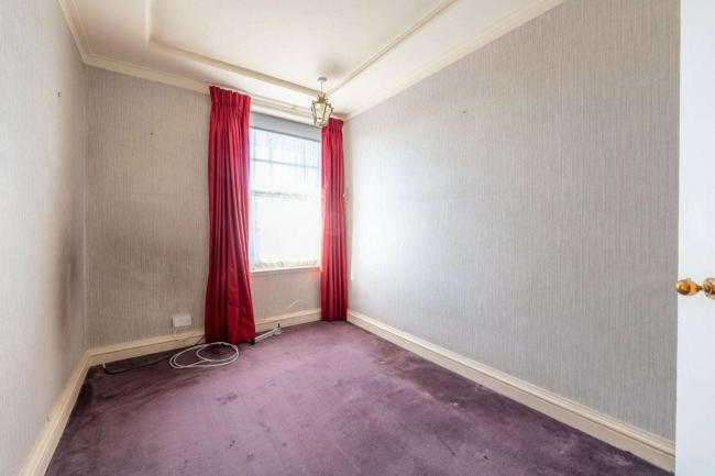 22 Old Manor Court, Abbey Road, London NW8 0AR 2