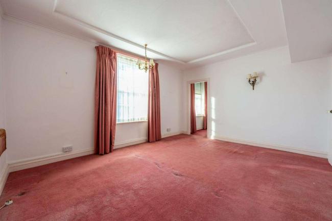 22 Old Manor Court, Abbey Road, London NW8 0AR 2