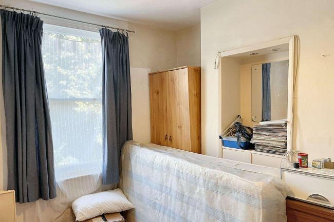 27 Elm Park, Brixton, London SW2 2TX 3