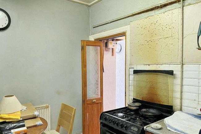 27 Elm Park, Brixton, London SW2 2TX 3