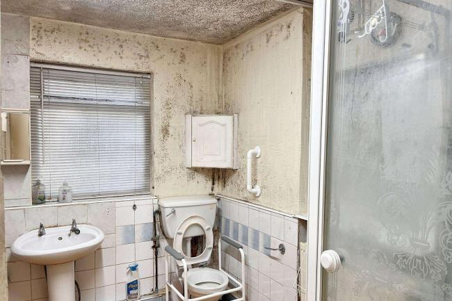 27 Elm Park, Brixton, London SW2 2TX 3