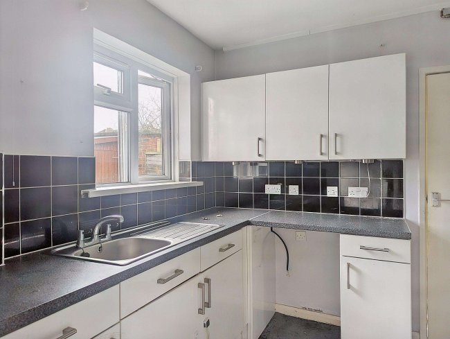 2 Wycliff Close, Welling, DA16 3LZ 5