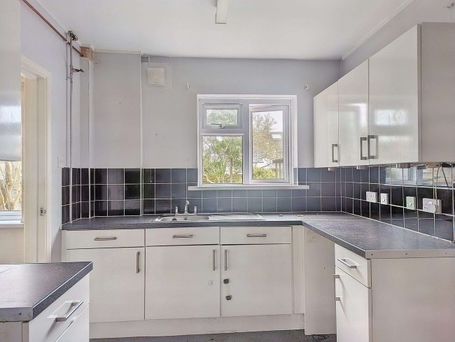 2 Wycliff Close, Welling, DA16 3LZ 5