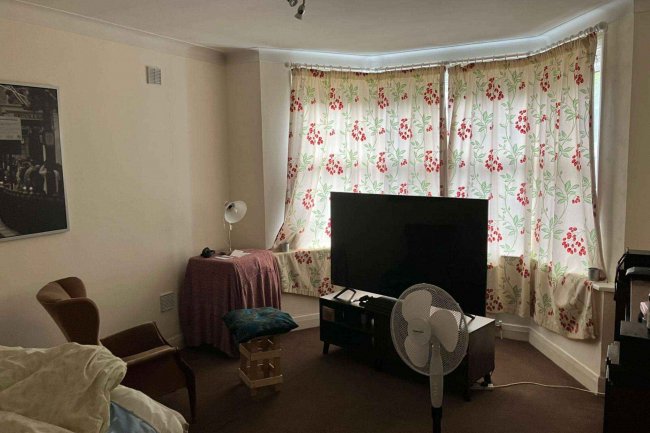 Endsleigh Mansions, Leigham Avenue, Streatham, London, SW16 2DP 4