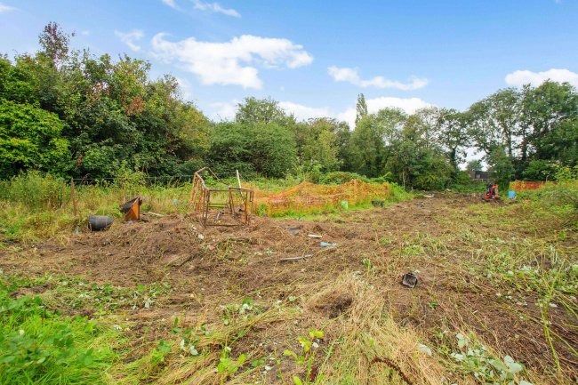 Land on the north side of Dartford Road, Bexley DA5 2DS 3