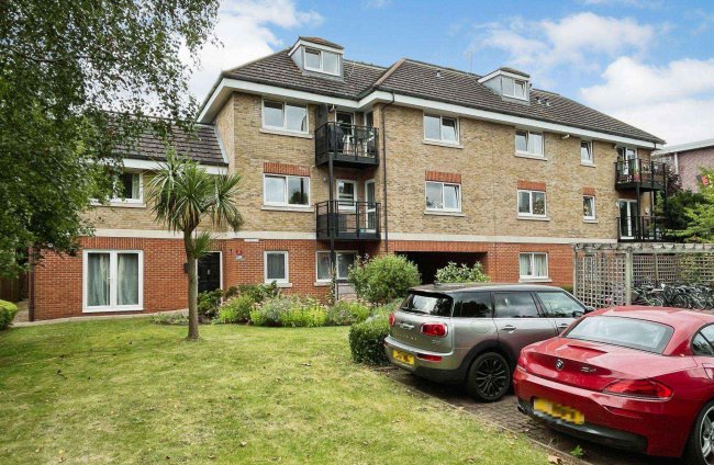 Grantham Court 376-378 Richmond Road, Kingston Upon Thames, Surrey, KT2 5PR 4