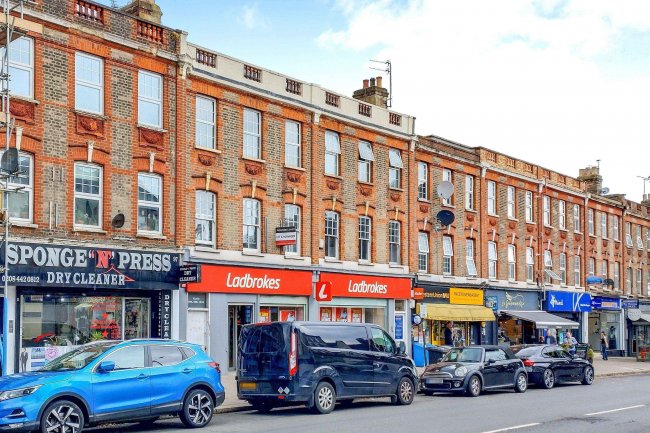 99 – 101 High Road, East Finchley, London N2 8AG 30