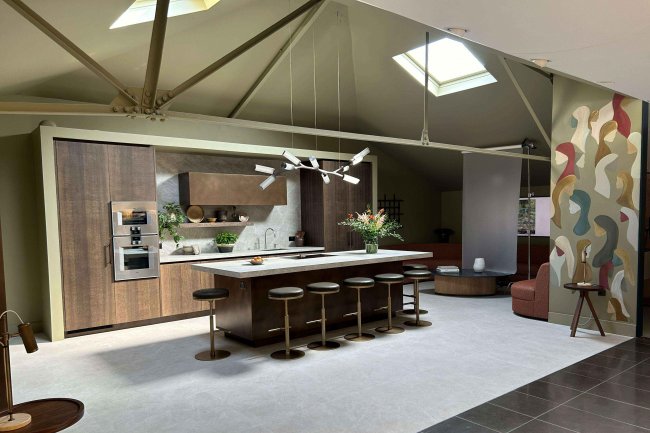 60-62 Queenstown Road, Battersea SW8 3RY 5