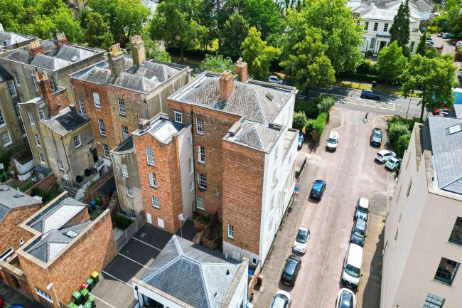 14 Lansdown Place, Cheltenham, GL50 2HU 6