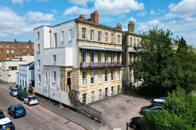 14 Lansdown Place, Cheltenham, GL50 2HU 6
