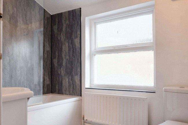 33 Hunsdon Road, New Cross, London, SE14 5RD 1