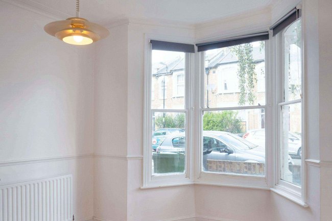 33 Hunsdon Road, New Cross, London, SE14 5RD 1