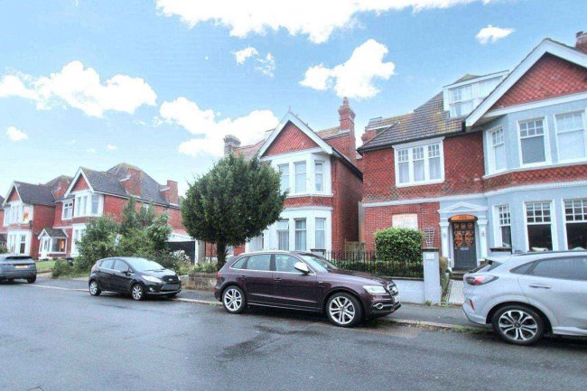 Ashrose, 133 Dorset Road, Bexhill-on-Sea, East Sussex, TN40 2HU 8