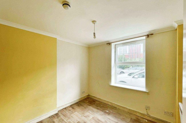 Ocean House, 29 Latimer Road, Eastbourne, East Sussex BN22 7BZ 9