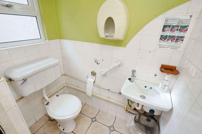 Ashamber - Norreys Road, 25 - 27 Norreys Rd, Didcot, Oxfordshire OX11 0AT 4