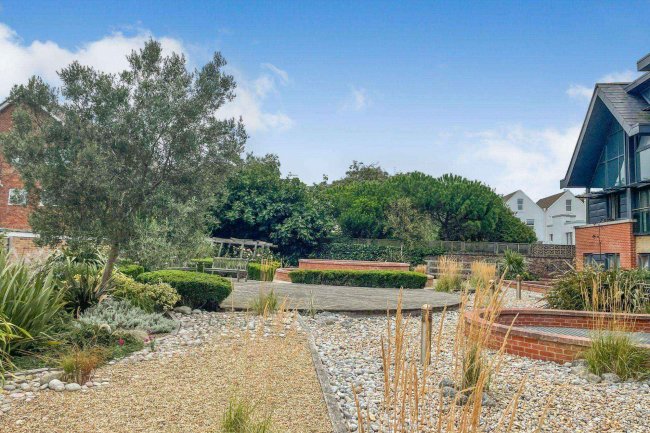 1 Coastal Place, New Church Road, Hove, East Sussex, BN3 4BS 9