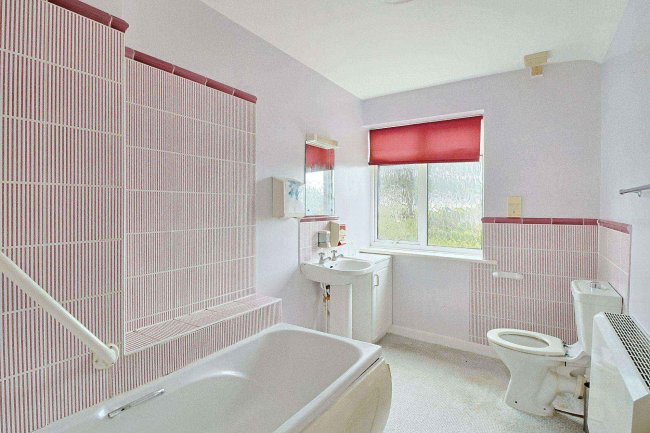 99 Ashley Road, New Milton, Hampshire BH25 5BJ 10